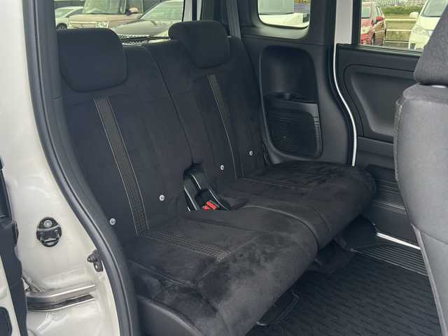 ホンダ Ｎ ＢＯＸ カスタム G L ホンダセンシング 佐賀県 2019(令1)年 5.6万km プラチナホワイトパール /ツートン//純正メモリナビ//CD/DVD/Bluetooth/フルセグTV//バックカメラ//ETC//ドライブレコーダー//片側電動スライドドア//純正LEDヘッドライト//純正14インチアルミホイール//純正フロアマット//純正ドアバイザー//取扱説明書//新車保証書//スペアキー1本//ホンダセンシング//レーンキープアシスト