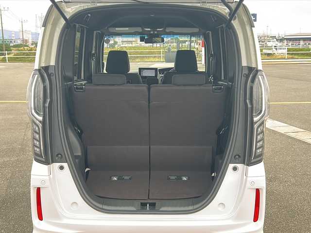 ホンダ Ｎ ＢＯＸ カスタム G L ホンダセンシング 佐賀県 2019(令1)年 5.6万km プラチナホワイトパール /ツートン//純正メモリナビ//CD/DVD/Bluetooth/フルセグTV//バックカメラ//ETC//ドライブレコーダー//片側電動スライドドア//純正LEDヘッドライト//純正14インチアルミホイール//純正フロアマット//純正ドアバイザー//取扱説明書//新車保証書//スペアキー1本//ホンダセンシング//レーンキープアシスト