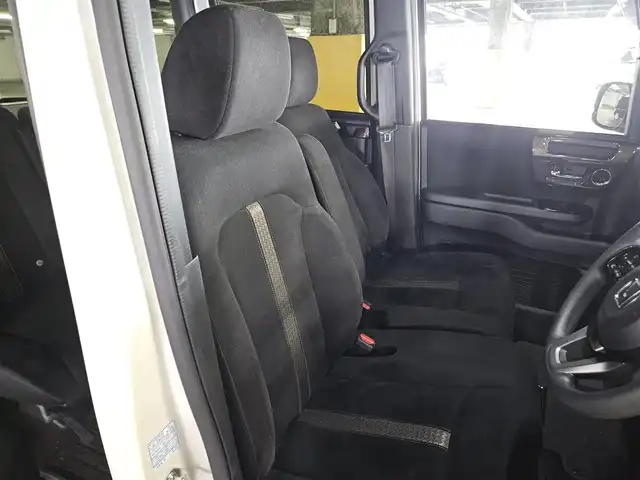 ホンダ Ｎ ＢＯＸ カスタム G L ホンダセンシング 福岡県 2020(令2)年 4.3万km プラチナホワイトパール 純正8型ナビ/　(Bluetooth/CD/DVD)/フルセグTV/両側パワースライドドア/バックカメラ/ビルトインETC/アダプティブクルーズコントロール/ソナーセンサー/ホンダセンシング/・衝突軽減ブレーキ/・誤発進抑制機能(前後)/・歩行者事故低減ステアリング/・先行車発進お知らせ機能/・車線維持支援システム/・オートハイビーム/・標識認識機能/LEDヘッドランプ/ステアリングスイッチ/前席シートヒーター/純正14インチアルミホイール/スマートキーシステム/プッシュエンジンスタート/禁煙車