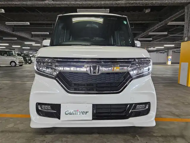ホンダ Ｎ ＢＯＸ カスタム G L ホンダセンシング 福岡県 2020(令2)年 4.3万km プラチナホワイトパール 純正8型ナビ/　(Bluetooth/CD/DVD)/フルセグTV/両側パワースライドドア/バックカメラ/ビルトインETC/アダプティブクルーズコントロール/ソナーセンサー/ホンダセンシング/・衝突軽減ブレーキ/・誤発進抑制機能(前後)/・歩行者事故低減ステアリング/・先行車発進お知らせ機能/・車線維持支援システム/・オートハイビーム/・標識認識機能/LEDヘッドランプ/ステアリングスイッチ/前席シートヒーター/純正14インチアルミホイール/スマートキーシステム/プッシュエンジンスタート/禁煙車