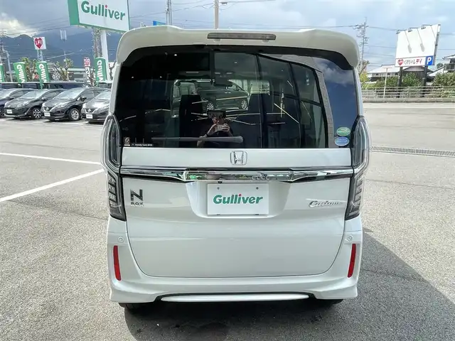ホンダ Ｎ ＢＯＸ カスタム G L ホンダセンシング 愛媛県 2020(令2)年 4.4万km プラチナホワイトパール 純正8型ナビ/　(Bluetooth/CD/DVD)/フルセグTV/両側パワースライドドア/バックカメラ/ビルトインETC/アダプティブクルーズコントロール/ソナーセンサー/ホンダセンシング/・衝突軽減ブレーキ/・誤発進抑制機能(前後)/・歩行者事故低減ステアリング/・先行車発進お知らせ機能/・車線維持支援システム/・オートハイビーム/・標識認識機能/LEDヘッドランプ/ステアリングスイッチ/前席シートヒーター/純正14インチアルミホイール/スマートキーシステム/プッシュエンジンスタート/禁煙車