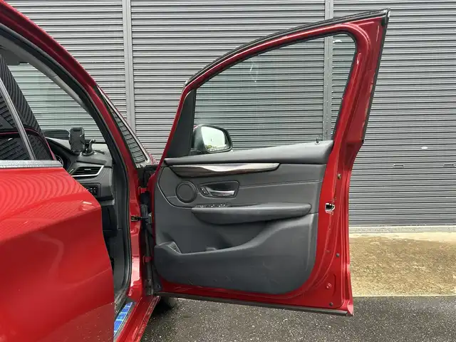 ＢＭＷ ２１８ｄ アクティブツアラー ラグジュアリー 茨城県 2019(令1)年 2.2万km 赤 後期型　/アドバンスドアクティブＳＦＴ　/ＡＣＣ　/ＨＵＤ　/コンフォートＰKG　/ＰＷテールゲート　/コンフォートアクセス　/パーキングサポートＰKG　/Ｂカメラ　/ＰＤＣ　/黒革　/シートヒーター　/Ｍ付ＰＷシート　/ナビ　/社外ＴＶ　/ＬＥＤ　/ＥＴＣ/禁煙車