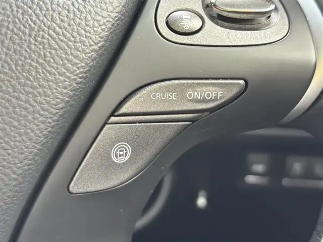 日産 フーガ 370GT FOUR 福岡県 2015(平27)年 2.4万km ブラックパール 〇純正ナビ/〇フルセグTV/〇ETC/〇ドライブレコーダー/〇プレミアムインテリアパッケージ/〇ブラウンセミアニリン革シート/〇インテリジェントクルーズコントロール/〇全方位運転支援システム/〇LEDヘッドランプ/〇オートライト/〇純正18インチアルミホイール/〇純正フロアマット/〇革巻きステアリングホイール/〇SRSエアバッグ/〇フォレストエアコン/〇パワーシート/パワーオットマン(助手席)/〇アームレスト/〇インテリジェントキー/アラウンドビューモニター/〇スペアキー/〇禁煙車