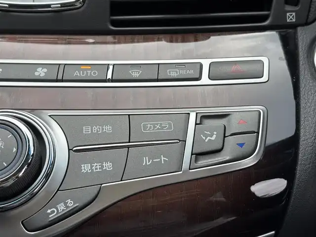 日産 フーガ 370GT FOUR 福岡県 2015(平27)年 2.4万km ブラックパール 〇純正ナビ/〇フルセグTV/〇ETC/〇ドライブレコーダー/〇プレミアムインテリアパッケージ/〇ブラウンセミアニリン革シート/〇インテリジェントクルーズコントロール/〇全方位運転支援システム/〇LEDヘッドランプ/〇オートライト/〇純正18インチアルミホイール/〇純正フロアマット/〇革巻きステアリングホイール/〇SRSエアバッグ/〇フォレストエアコン/〇パワーシート/パワーオットマン(助手席)/〇アームレスト/〇インテリジェントキー/アラウンドビューモニター/〇スペアキー/〇禁煙車