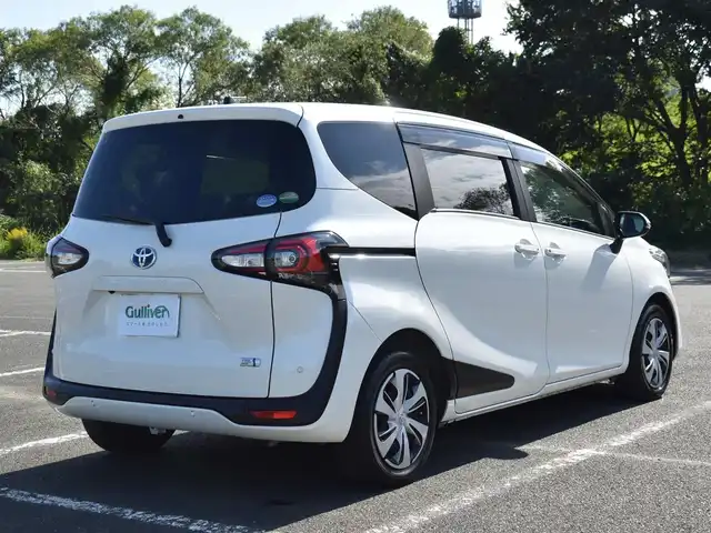 トヨタ シエンタ ハイブリッド ファンベースG クエロ 福岡県 2020(令2)年 4.7万km ホワイトパールクリスタルシャイン ワンオーナー/トヨタセーフティセンス/ALPINE製メモリーナビ/フルセグ/CD/DVD/BT/HDMI/バックカメラ/ALPINE製フリップダウンモニター/前後ドライブレコーダー/純正LEDヘッドライト/両側パワースライドドア/クルーズコントロール/ハーフレザーシート/コーナーセンサー/革巻きステアリング/ステアリングスイッチ/プッシュスタート/スマートキー/ビルトインETC/新車時保証書/取扱説明書
