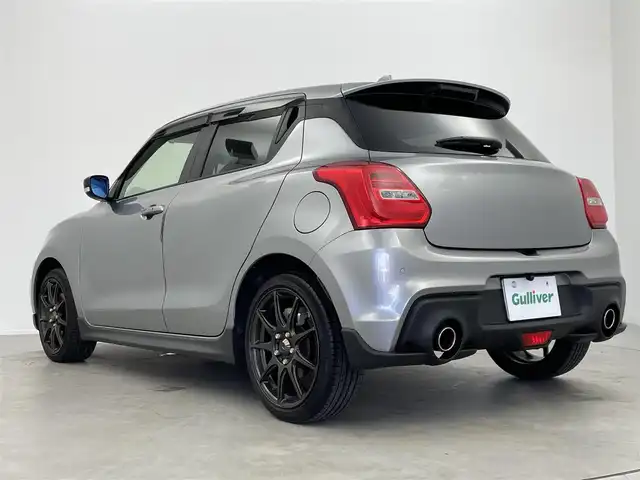 スズキ スイフト スポーツ 大阪府 2022(令4)年 2.8万km プレミアムシルバーメタリック ワンオーナー/HKSマフラー/Wedssportアルミホイール(SA99R)/モンスタースポーツ/・シフトノブ/・ウインドウエアロバイザー/・ドアプロテクター/追加レーダー(ASSURA/AR-47LA)/社外ナビ(KENWOOD/MDV-S809L)/・フルセグTV/・Bluetooth/・CD/DVD/・USB接続/・HDMI/衝突軽減システム/追従クルーズコントロール/前後コーナーセンサー/バックカメラ/スペアキー/保証書/取扱説明書/点検記録簿