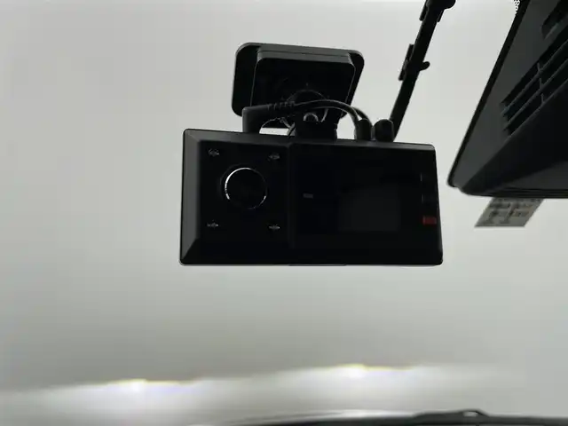 スズキ スイフト スポーツ 大阪府 2022(令4)年 2.8万km プレミアムシルバーメタリック ワンオーナー/HKSマフラー/Wedssportアルミホイール(SA99R)/モンスタースポーツ/・シフトノブ/・ウインドウエアロバイザー/・ドアプロテクター/追加レーダー(ASSURA/AR-47LA)/社外ナビ(KENWOOD/MDV-S809L)/・フルセグTV/・Bluetooth/・CD/DVD/・USB接続/・HDMI/衝突軽減システム/追従クルーズコントロール/前後コーナーセンサー/バックカメラ/スペアキー/保証書/取扱説明書/点検記録簿