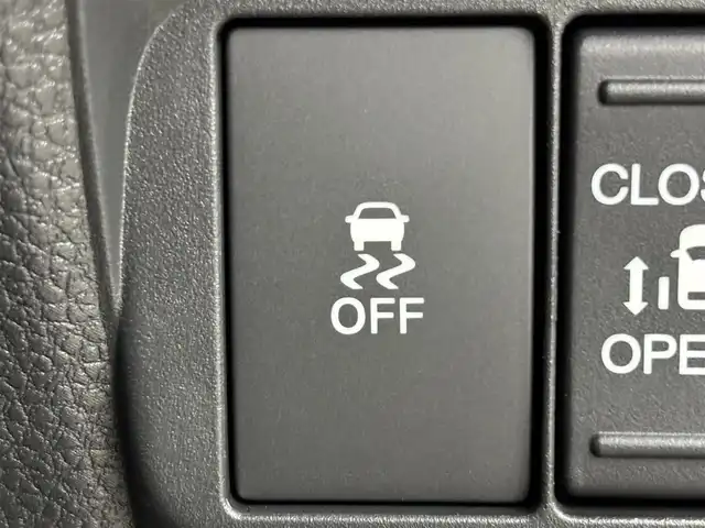 ホンダ フリード ハイブリット e:HEV クロスター 福岡県 2025(令7)年 0.1千km メテオロイドグレーメタリック 登録済未使用車　/純正９型ナビ／フルセグＴＶ／ＢＴ　/両側パワースライドドア　/バックカメラ　/レーダークルーズコントロール　/ＢＳＭ　/衝突軽減被害システム　/レーンキープ　/コーナーセンサー　/シートヒーター