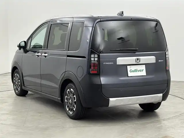 ホンダ フリード ハイブリット e:HEV クロスター 福岡県 2025(令7)年 0.1千km メテオロイドグレーメタリック 登録済未使用車　/純正９型ナビ／フルセグＴＶ／ＢＴ　/両側パワースライドドア　/バックカメラ　/レーダークルーズコントロール　/ＢＳＭ　/衝突軽減被害システム　/レーンキープ　/コーナーセンサー　/シートヒーター