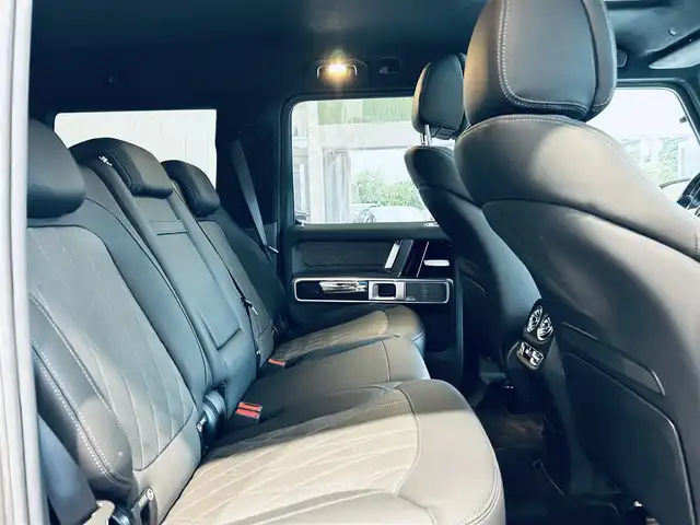 メルセデス・ベンツ ゲレンデヴァーゲン Ｇ４００ｄ マヌファクトゥーアエディション 大阪府 2021(令3)年 1万km 青 AMGライン/ラグジュアリーP/レーダーセーフティP/サンルーフ/Burmeste/1オーナー/ACC/純正ナビ/TV/360度カメラ/applecarplay/純正20インチAW/LEDヘッドライト/アンビエントライト/黒革/メモリ付きパワーシート/エアシートヒーター