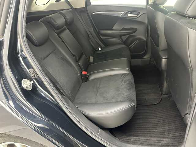 ホンダ シャトル ハイブリッド Z 兵庫県 2015(平27)年 3.2万km ミッドナイトブルービームM 純正SDナビ(CD/DVD/Bluetooth/フルセグ)/バックカメラ/パドルシフト/クルーズコントロール/ハーフレザーシート/シートヒーター/LEDヘッドライト/オートライト/フォグライト/純正16インチアルミホイール/純正フロアマット/ETC