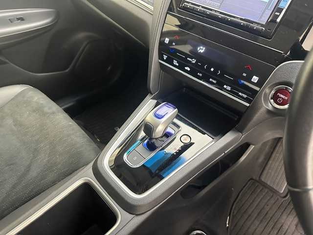 ホンダ シャトル ハイブリッド Z 兵庫県 2015(平27)年 3.2万km ミッドナイトブルービームM 純正SDナビ(CD/DVD/Bluetooth/フルセグ)/バックカメラ/パドルシフト/クルーズコントロール/ハーフレザーシート/シートヒーター/LEDヘッドライト/オートライト/フォグライト/純正16インチアルミホイール/純正フロアマット/ETC