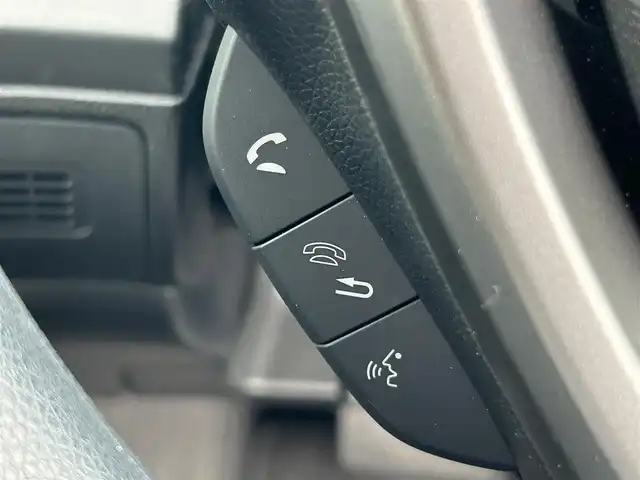 ホンダ フリード G ブラックスタイル 岡山県 2022(令4)年 2.5万km プラチナホワイトパール 登録時走行距離24713km/純正ナビ/フルセグTV(AM/FM/CD/DVD/Bluetooth)/バックカメラ/両側パワースライドドア/ビルトインETC/前後ドライブレコーダー/ホンダセンシング/・衝突軽減ブレーキ/・路外逸脱抑制機能/・アダプティブクルーズコントロール/・車線維持支援システム/・オートマチックハイビーム/横滑り抑制機能/クリアランスソナー/フロントガラス熱線スイッチ/アイドリングストップ/ECONモード/D/N席シートヒーター/純正フロアマット/15インチ純正AW