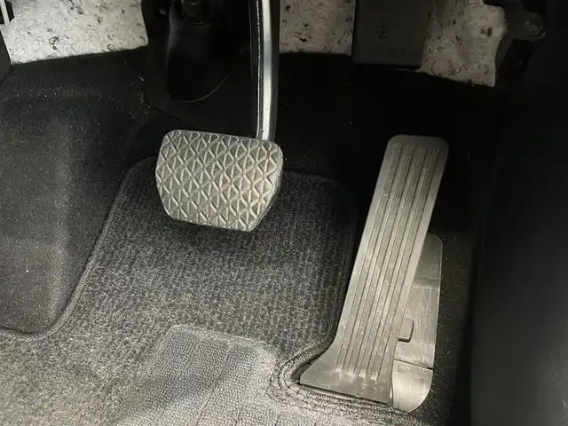 マツダ ＣＸ－３ 20S 鹿児島県 2019(平31)年 3.7万km セラミックM 純正SDナビ/フルセグTV/BT/CD/DVD/AM/FM/360°ビューモニター/スマートシティブレーキサポート/電動パーキングブレーキ/オートブレーキホールド/LEDヘッドライト/ETC/純正16インチアルミホイール/純正フロアマット/ドアバイザー