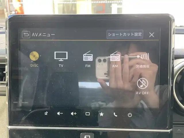 スズキ スペーシア ギア HYBRID XZターボ 青森県 2022(令4)年 7.5万km シフォンアイボリーM ワンオーナー/4WD/ターボ/純正ホイール夏タイヤ装着/社外スタッドレスタイヤ3本車載/メモリナビ/フルセグテレビ/バックカメラ/ドライブレコーダー/アラウンドビューモニター/アイドリングストップ/ウィンカーミラー/クルーズコントロール/ドアバイザー/プッシュスタート/両側パワースライドドア/ETC/運転席助手席シートヒーター/ハンズフリー/純正フロアマット