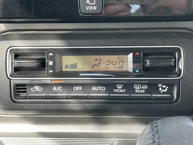 スズキ スペーシア ギア HYBRID XZターボ 青森県 2022(令4)年 7.5万km シフォンアイボリーM ワンオーナー/4WD/ターボ/純正ホイール夏タイヤ装着/社外スタッドレスタイヤ3本車載/メモリナビ/フルセグテレビ/バックカメラ/ドライブレコーダー/アラウンドビューモニター/アイドリングストップ/ウィンカーミラー/クルーズコントロール/ドアバイザー/プッシュスタート/両側パワースライドドア/ETC/運転席助手席シートヒーター/ハンズフリー/純正フロアマット