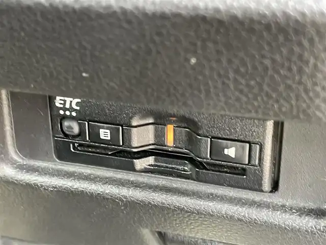 スズキ スペーシア ギア HYBRID XZターボ 青森県 2022(令4)年 7.5万km シフォンアイボリーM ワンオーナー/4WD/ターボ/純正ホイール夏タイヤ装着/社外スタッドレスタイヤ3本車載/メモリナビ/フルセグテレビ/バックカメラ/ドライブレコーダー/アラウンドビューモニター/アイドリングストップ/ウィンカーミラー/クルーズコントロール/ドアバイザー/プッシュスタート/両側パワースライドドア/ETC/運転席助手席シートヒーター/ハンズフリー/純正フロアマット