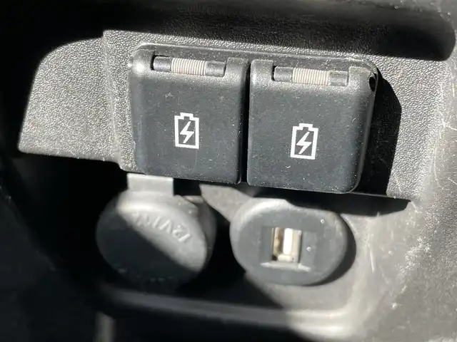 スズキ スペーシア ギア HYBRID XZターボ 青森県 2022(令4)年 7.5万km シフォンアイボリーM ワンオーナー/4WD/ターボ/純正ホイール夏タイヤ装着/社外スタッドレスタイヤ3本車載/メモリナビ/フルセグテレビ/バックカメラ/ドライブレコーダー/アラウンドビューモニター/アイドリングストップ/ウィンカーミラー/クルーズコントロール/ドアバイザー/プッシュスタート/両側パワースライドドア/ETC/運転席助手席シートヒーター/ハンズフリー/純正フロアマット