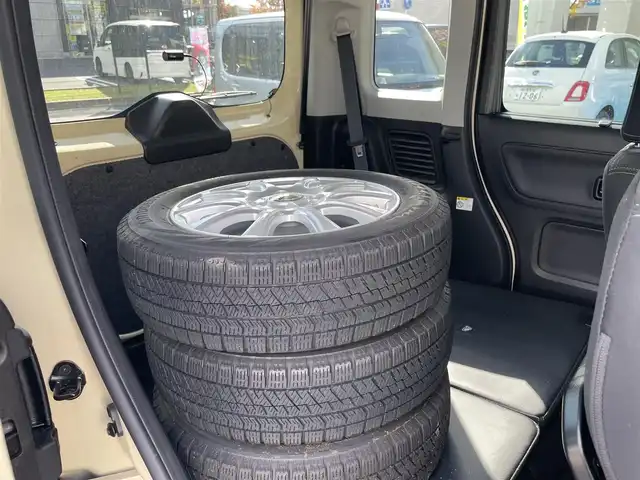 スズキ スペーシア ギア HYBRID XZターボ 青森県 2022(令4)年 7.5万km シフォンアイボリーM ワンオーナー/4WD/ターボ/純正ホイール夏タイヤ装着/社外スタッドレスタイヤ3本車載/メモリナビ/フルセグテレビ/バックカメラ/ドライブレコーダー/アラウンドビューモニター/アイドリングストップ/ウィンカーミラー/クルーズコントロール/ドアバイザー/プッシュスタート/両側パワースライドドア/ETC/運転席助手席シートヒーター/ハンズフリー/純正フロアマット