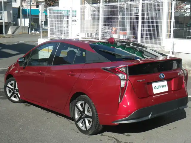 トヨタ プリウス A プレミアム　ツーリングセレ 神奈川県 2015(平27)年 16万km エモーショナルレッド セーフティセンスP/・プリクラッシュセーフティ/・レーンディパチャーアラート/・オートマチックハイビーム/・レーダークルーズコントロール/純正9インチSDナビ　フルセグTV/（DVD再生可/Bluetooth/SD/SD録音可）/バックカメラ/クリアランスソナー/黒革シート/パワーシート/前席シートヒーター/ブラインドスポットモニタリング/LEDヘッドランプ/LEDフォグランプ/ビルトインETC（DSRC）/スマートキーx2/AC100V電源/点検記録（全てトヨタディーラーで実施）/　28/12  30/3  30/11  R1/11/ R2/11  R3/12  R4/11/R5/11  R6/11  R7/11