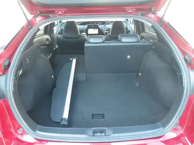 トヨタ プリウス A プレミアム　ツーリングセレ 神奈川県 2015(平27)年 16万km エモーショナルレッド セーフティセンスP/・プリクラッシュセーフティ/・レーンディパチャーアラート/・オートマチックハイビーム/・レーダークルーズコントロール/純正9インチSDナビ　フルセグTV/（DVD再生可/Bluetooth/SD/SD録音可）/バックカメラ/クリアランスソナー/黒革シート/パワーシート/前席シートヒーター/ブラインドスポットモニタリング/LEDヘッドランプ/LEDフォグランプ/ビルトインETC（DSRC）/スマートキーx2/AC100V電源/点検記録（全てトヨタディーラーで実施）/　28/12  30/3  30/11  R1/11/ R2/11  R3/12  R4/11/R5/11  R6/11  R7/11