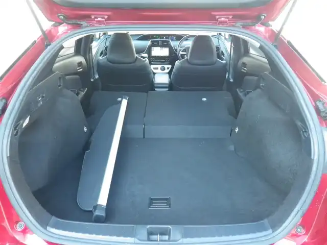 トヨタ プリウス A プレミアム　ツーリングセレ 神奈川県 2015(平27)年 16万km エモーショナルレッド セーフティセンスP/・プリクラッシュセーフティ/・レーンディパチャーアラート/・オートマチックハイビーム/・レーダークルーズコントロール/純正9インチSDナビ　フルセグTV/（DVD再生可/Bluetooth/SD/SD録音可）/バックカメラ/クリアランスソナー/黒革シート/パワーシート/前席シートヒーター/ブラインドスポットモニタリング/LEDヘッドランプ/LEDフォグランプ/ビルトインETC（DSRC）/スマートキーx2/AC100V電源/点検記録（全てトヨタディーラーで実施）/　28/12  30/3  30/11  R1/11/ R2/11  R3/12  R4/11/R5/11  R6/11  R7/11