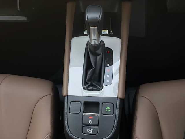 ホンダ フィット e:HEVリュクス 新潟県 2020(令2)年 2.4万km プレミアムグラマラスブロンズP 純正9インチナビ/バックカメラ/置くだけ充電/Blueooth/USB/プッシュスタート/スマートキー/ETC/ホンダエセンシング/シートヒーター/LEDヘッドライト/ハーフレザー/前後ドラレコ/純正フロアマット/純正アルミホイール