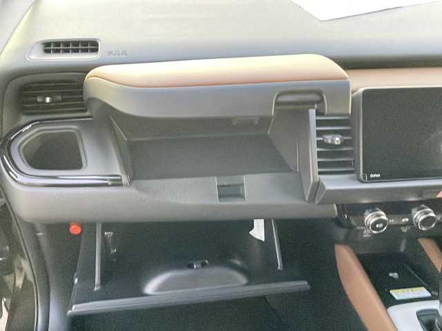 ホンダ フィット e:HEVリュクス 新潟県 2020(令2)年 2.4万km プレミアムグラマラスブロンズP 純正9インチナビ/バックカメラ/置くだけ充電/Blueooth/USB/プッシュスタート/スマートキー/ETC/ホンダエセンシング/シートヒーター/LEDヘッドライト/ハーフレザー/前後ドラレコ/純正フロアマット/純正アルミホイール