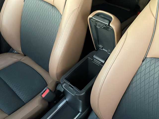 ホンダ フィット e:HEVリュクス 新潟県 2020(令2)年 2.4万km プレミアムグラマラスブロンズP 純正9インチナビ/バックカメラ/置くだけ充電/Blueooth/USB/プッシュスタート/スマートキー/ETC/ホンダエセンシング/シートヒーター/LEDヘッドライト/ハーフレザー/前後ドラレコ/純正フロアマット/純正アルミホイール