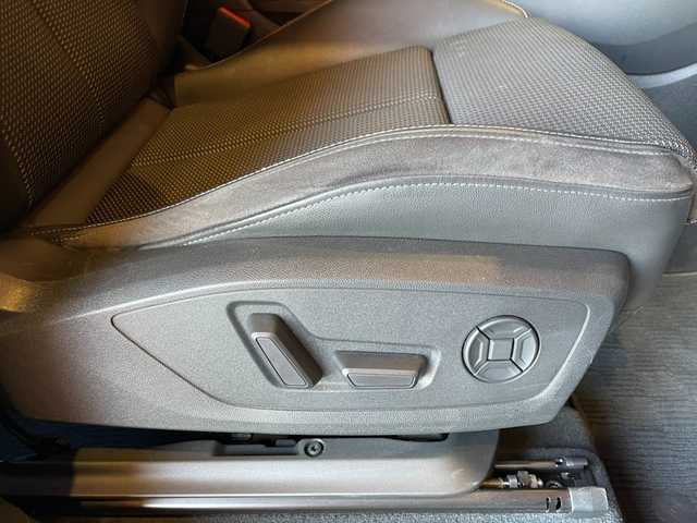 アウディ Ｑ３ SB 35TDIクワトロ Sライン 愛知県 2020(令2)年 4.8万km ミトスブラックメタリック ワンオーナー/純正ナビ/360度カメラ/AppleCarPlay/Bluetooth/ベーシックパッケージ/アシスタンスパッケージ/テクノロジーパッケージ/アダプティブクルーズコントロール/サイドアシスト/バーチャルコックピット/純正19インチアルミ