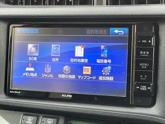 トヨタ アクア S 山口県 2013(平25)年 6.4万km スーパーホワイトⅡ 社外SDナビ　【AVN-Z03iW】/・Bluetooth接続/・DVD再生機能有/・フルセグTV/・AM/FM/・DS/ETC/純正フロアマット/スマートキー/プッシュスタート/ドアバイザー/ウィンカーミラー/取扱説明書