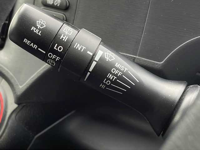 トヨタ アクア S 山口県 2013(平25)年 6.4万km スーパーホワイトⅡ 社外SDナビ　【AVN-Z03iW】/・Bluetooth接続/・DVD再生機能有/・フルセグTV/・AM/FM/・DS/ETC/純正フロアマット/スマートキー/プッシュスタート/ドアバイザー/ウィンカーミラー/取扱説明書