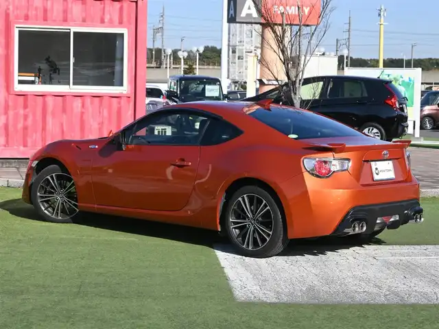 トヨタ ８６ GT リミテッド 千葉県 2012(平24)年 6.6万km オレンジメタリック BLITZエアクリーナー/TRDフロントストラットタワーバー/TRDモーションコントロールビーム/クルーズコントロール/純正SDナビ/地デジTV/【DVD/CD再生機能　Bluetooth接続】/バックカメラ/ハーフレザーシート/革巻きステアリング/HIDヘッドライト/フォグライト/純正17インチアルミホイル/サイド/カーテンエアバッグ/スマートキー