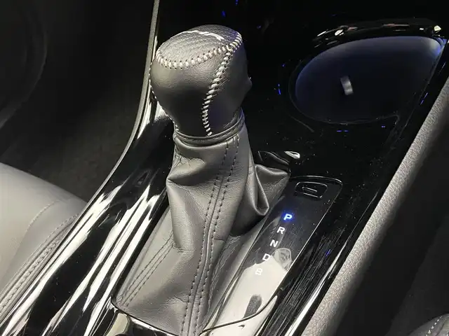 トヨタ Ｃ－ＨＲ G モード ネロ セーフティプラス 愛知県 2021(令3)年 4.4万km ホワイトパールクリスタルシャイン 純正ディスプレイナビ　ミラキャスト対応　ＵＳＢ　モデリスタエアロ　ハーフレザー　シートヒーター　セーフティセンス　衝突軽減装置　追従クルコン　ＬＥＤオートライト　フォグランプ　コーナーセンサー　禁煙車