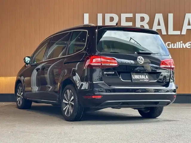 フォルクスワーゲン シャラン TDI ハイライン 宮城県 2020(令2)年 5万km ディープブラックパールエフェクト アダプティブクルーズコントロール/レーンキープアシスト/ブラインドスポットアシスト/純正メモリナビ/バックカメラ/CD/DVD再生/Bluetooth機能/ハーフレザー/シートヒーター/ステアリングスイッチ/パドルシフト/アイドリングストップ/キセノンヘッドライト/オートライト/前後ドライブレコーダー/両側パワースライドドア/オートホールド/ルーフレール/パワーバックドア/純正17インチAW