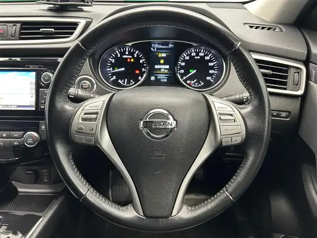 日産 エクストレイル 20X ブラックエクストリーマーX エマB 鹿児島県 2015(平27)年 6.4万km ダイヤモンドブラック 4WD/エマージェンシーブレーキ/踏み間違い衝突防止アシスト/車線逸脱警報/進入禁止標識検知/純正7インチメーカーOPナビ/（CD/DVD/フルセグ/USB/AM/FM）/インテリジェントアラウンドビューモニター/バックカメラ/社外デジタルインナーミラー型前後ドライブレコーダー/ビルトインETC/革巻きステアリング/ステアリングリモコン/ハーフレザーシート/撥水カプロンシート/前席シートヒーター/純正LEDヘッドライト/フロントフォグランプ/オートライト/アイドリングストップ/前後コーナーセンサー/純正フロアマット/純正ドアバイザー/純正17インチアルミ