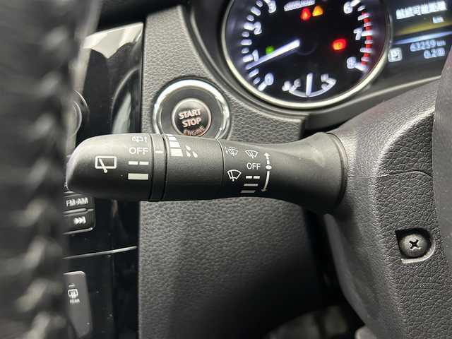 日産 エクストレイル 20X ブラックエクストリーマーX エマB 鹿児島県 2015(平27)年 6.4万km ダイヤモンドブラック 4WD/エマージェンシーブレーキ/踏み間違い衝突防止アシスト/車線逸脱警報/進入禁止標識検知/純正7インチメーカーOPナビ/（CD/DVD/フルセグ/USB/AM/FM）/インテリジェントアラウンドビューモニター/バックカメラ/社外デジタルインナーミラー型前後ドライブレコーダー/ビルトインETC/革巻きステアリング/ステアリングリモコン/ハーフレザーシート/撥水カプロンシート/前席シートヒーター/純正LEDヘッドライト/フロントフォグランプ/オートライト/アイドリングストップ/前後コーナーセンサー/純正フロアマット/純正ドアバイザー/純正17インチアルミ