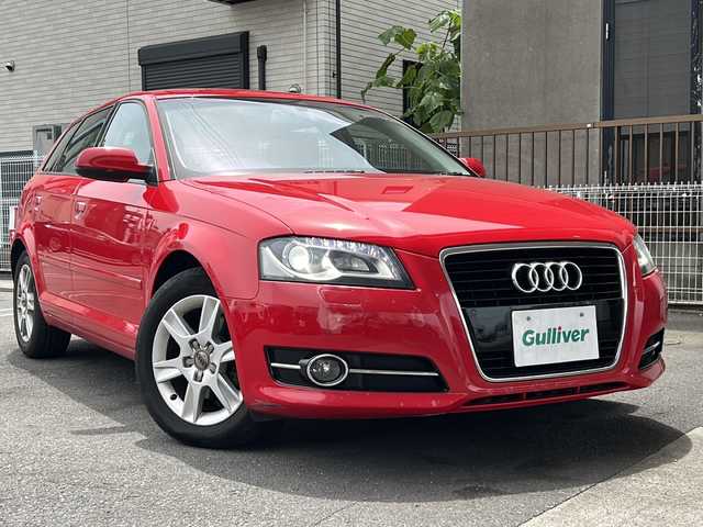 アウディ Ａ３ スポーツバック 1．4 TFSI 京都府 2010(平22)年 10.6万km 赤 純正SDナビ　/フルセグTV　/バックカメラ　/ターボ　/前後コーナーセンサー　/LEDヘッドライト/スマートキー　/純正AW　/アイドリングストップ　/純正ビルトインETC　/Bluetooth/CD/DVD再生機能 /USB /シートカバー/フロントフォグランプ/Wサイドエアバッグ