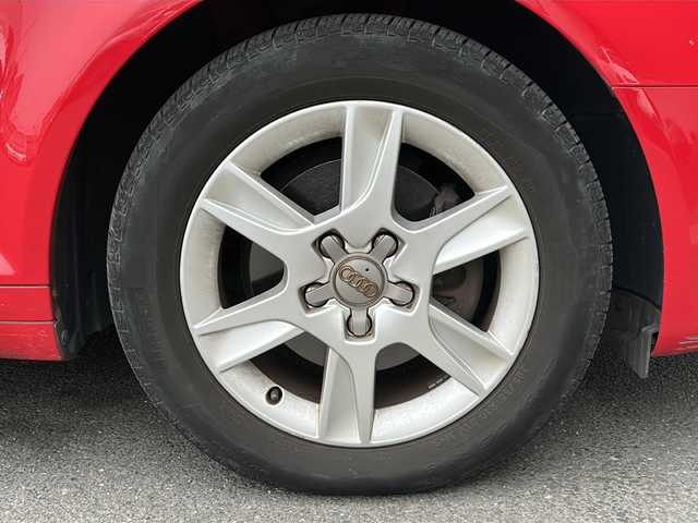 アウディ Ａ３ スポーツバック 1．4 TFSI 京都府 2010(平22)年 10.6万km 赤 純正SDナビ　/フルセグTV　/バックカメラ　/ターボ　/前後コーナーセンサー　/LEDヘッドライト/スマートキー　/純正AW　/アイドリングストップ　/純正ビルトインETC　/Bluetooth/CD/DVD再生機能 /USB /シートカバー/フロントフォグランプ/Wサイドエアバッグ