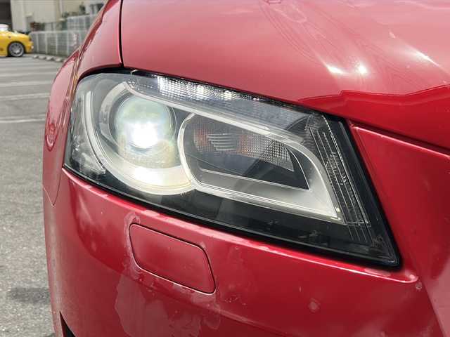 アウディ Ａ３ スポーツバック 1．4 TFSI 京都府 2010(平22)年 10.6万km 赤 純正SDナビ　/フルセグTV　/バックカメラ　/ターボ　/前後コーナーセンサー　/LEDヘッドライト/スマートキー　/純正AW　/アイドリングストップ　/純正ビルトインETC　/Bluetooth/CD/DVD再生機能 /USB /シートカバー/フロントフォグランプ/Wサイドエアバッグ