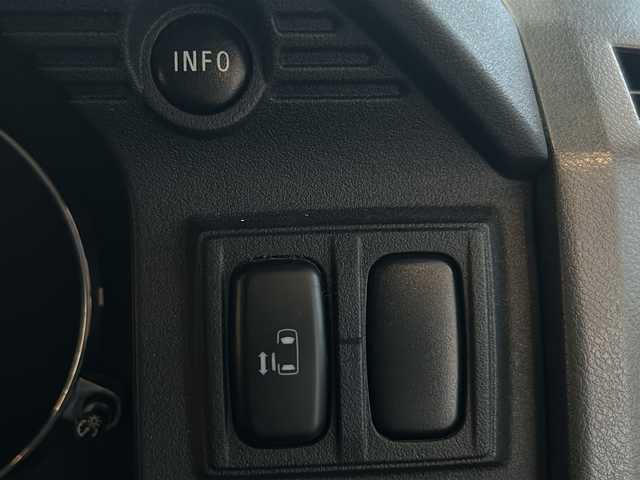 三菱 デリカＤ：５ G－Navi package 岐阜県 2007(平19)年 9.6万km 黒 ４WD/ナビパッケージ/純正ナビゲーション/バックモニター/サイドモニター/フロントモニター/クルーズコントロール/電動スライドドア/ETC/ドライブレコーダー/スマートキー/HIDヘッドライト/純正フロアマット/オートライト