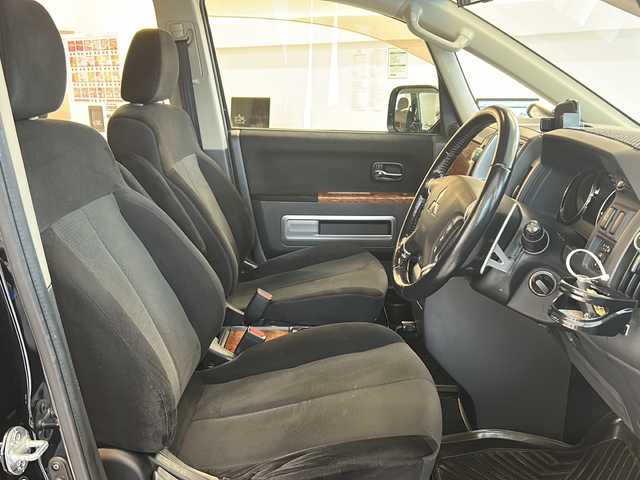 三菱 デリカＤ：５ G－Navi package 岐阜県 2007(平19)年 9.6万km 黒 ４WD/ナビパッケージ/純正ナビゲーション/バックモニター/サイドモニター/フロントモニター/クルーズコントロール/電動スライドドア/ETC/ドライブレコーダー/スマートキー/HIDヘッドライト/純正フロアマット/オートライト