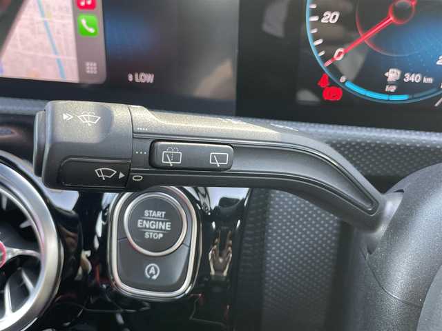 メルセデス・ベンツ Ｍ・ベンツ Ａ２００ｄ AMGライン 石川県 2019(令1)年 4.6万km コスモスブラック レーダーセーフティパッケージ/AMGレザーエクスクルーシブパッケージ/アドバンスドパッケージ/ナビゲーションパッケージ/パノラミックスライディングルーフ/本革レザーシート赤／黒/前席シートヒーター/前席パワーシート/純正ナビＴＶ/全方位360度カメラ/ブラインドスポットモニター/クリアランスソナー/アダプティブクルーズコントロール/衝突軽減システム/ＬＥＤヘッドライト/アンビエントライト/アドバンスドサウンド