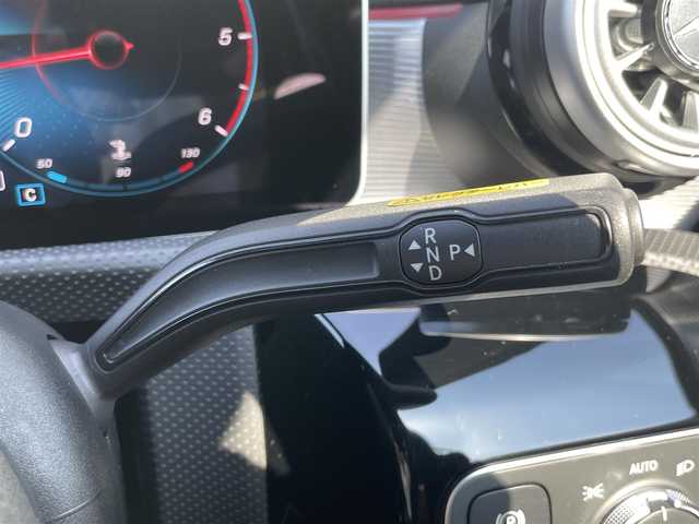 メルセデス・ベンツ Ｍ・ベンツ Ａ２００ｄ AMGライン 石川県 2019(令1)年 4.6万km コスモスブラック レーダーセーフティパッケージ/AMGレザーエクスクルーシブパッケージ/アドバンスドパッケージ/ナビゲーションパッケージ/パノラミックスライディングルーフ/本革レザーシート赤／黒/前席シートヒーター/前席パワーシート/純正ナビＴＶ/全方位360度カメラ/ブラインドスポットモニター/クリアランスソナー/アダプティブクルーズコントロール/衝突軽減システム/ＬＥＤヘッドライト/アンビエントライト/アドバンスドサウンド
