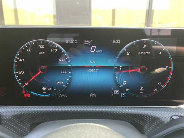 メルセデス・ベンツ Ｍ・ベンツ Ａ２００ｄ AMGライン 石川県 2019(令1)年 4.6万km コスモスブラック レーダーセーフティパッケージ/AMGレザーエクスクルーシブパッケージ/アドバンスドパッケージ/ナビゲーションパッケージ/パノラミックスライディングルーフ/本革レザーシート赤／黒/前席シートヒーター/前席パワーシート/純正ナビＴＶ/全方位360度カメラ/ブラインドスポットモニター/クリアランスソナー/アダプティブクルーズコントロール/衝突軽減システム/ＬＥＤヘッドライト/アンビエントライト/アドバンスドサウンド