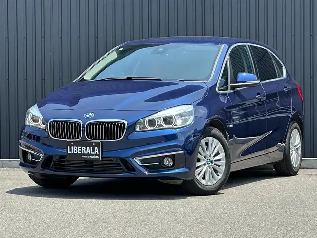 ＢＭＷ ２１８ｄ アクティブツアラー ラグジュアリー 福島県 2017(平29)年 4.1万km メディテラニアンブルー インテリジェントセーフティ/ヘッドアップディスプレイ/アクティブクルーズコントロール/茶レザーシート/シートヒーター/パワーシート/純正ナビ(CD/DVD/BT/USB)/バックカメラ/ミラー一体型ETC/パワーバックドア/ステアリングスイッチ/コンフォートアクセス/純正16AW/純正フロアマット/保証書/取扱説明書