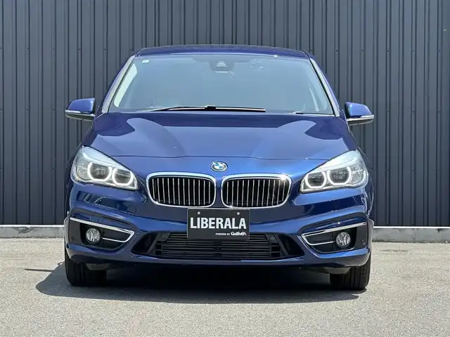 ＢＭＷ ２１８ｄ アクティブツアラー ラグジュアリー 福島県 2017(平29)年 4.1万km メディテラニアンブルー インテリジェントセーフティ/ヘッドアップディスプレイ/アクティブクルーズコントロール/茶レザーシート/シートヒーター/パワーシート/純正ナビ(CD/DVD/BT/USB)/バックカメラ/ミラー一体型ETC/パワーバックドア/ステアリングスイッチ/コンフォートアクセス/純正16AW/純正フロアマット/保証書/取扱説明書