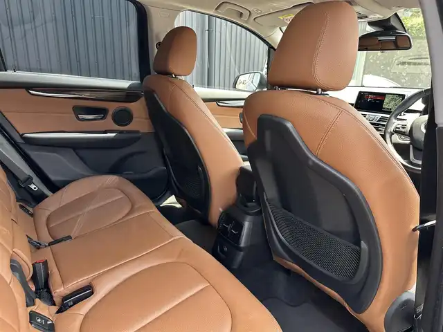 ＢＭＷ ２１８ｄ アクティブツアラー ラグジュアリー 福島県 2017(平29)年 4.1万km メディテラニアンブルー インテリジェントセーフティ/ヘッドアップディスプレイ/アクティブクルーズコントロール/茶レザーシート/シートヒーター/パワーシート/純正ナビ(CD/DVD/BT/USB)/バックカメラ/ミラー一体型ETC/パワーバックドア/ステアリングスイッチ/コンフォートアクセス/純正16AW/純正フロアマット/保証書/取扱説明書