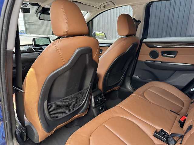 ＢＭＷ ２１８ｄ アクティブツアラー ラグジュアリー 福島県 2017(平29)年 4.1万km メディテラニアンブルー インテリジェントセーフティ/ヘッドアップディスプレイ/アクティブクルーズコントロール/茶レザーシート/シートヒーター/パワーシート/純正ナビ(CD/DVD/BT/USB)/バックカメラ/ミラー一体型ETC/パワーバックドア/ステアリングスイッチ/コンフォートアクセス/純正16AW/純正フロアマット/保証書/取扱説明書