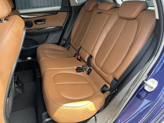 ＢＭＷ ２１８ｄ アクティブツアラー ラグジュアリー 福島県 2017(平29)年 4.1万km メディテラニアンブルー インテリジェントセーフティ/ヘッドアップディスプレイ/アクティブクルーズコントロール/茶レザーシート/シートヒーター/パワーシート/純正ナビ(CD/DVD/BT/USB)/バックカメラ/ミラー一体型ETC/パワーバックドア/ステアリングスイッチ/コンフォートアクセス/純正16AW/純正フロアマット/保証書/取扱説明書
